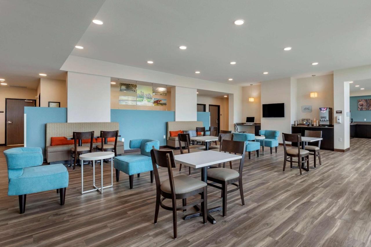 Mainstay Suites Waukee-West Des Moines Buitenkant foto