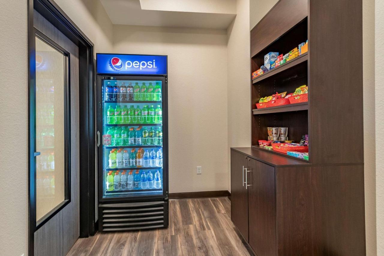 Mainstay Suites Waukee-West Des Moines Buitenkant foto
